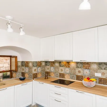 Tezoro Royal 度假居 *